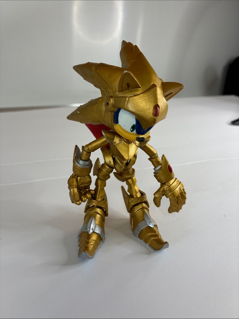 Jazwares Excalibur Sonic & The Black Knight Gold Armored Hedgehog Action Figure